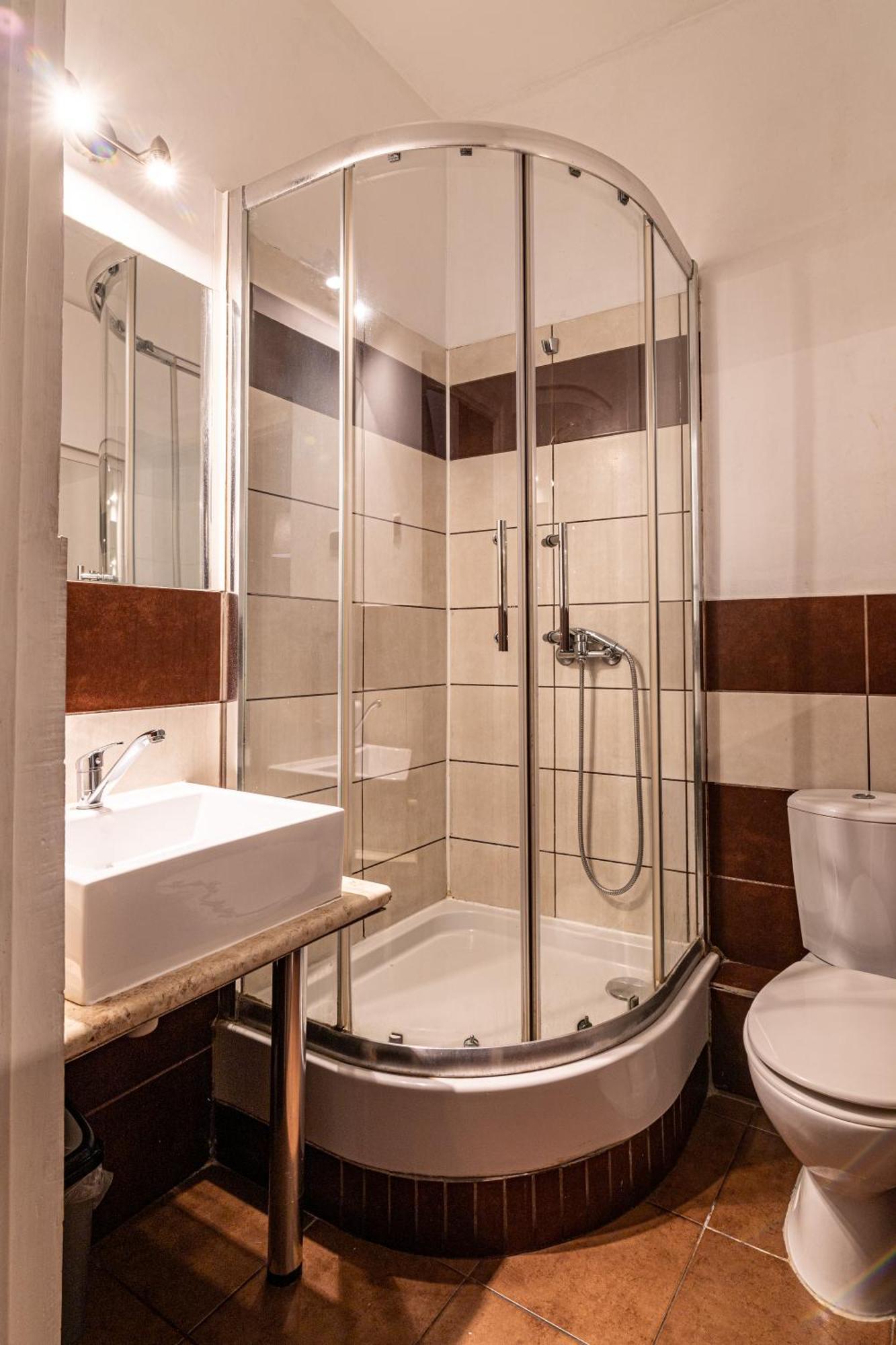 Hostel Orange Plus Stary Toruń Екстериор снимка